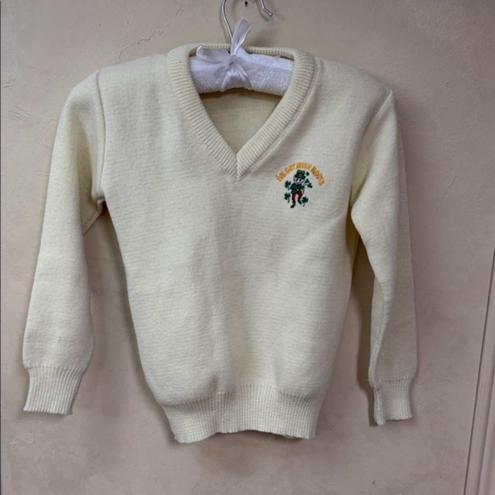 Vintage Blarney Castle I’ve got Irish Roots St Patrick’s day v neck sweater